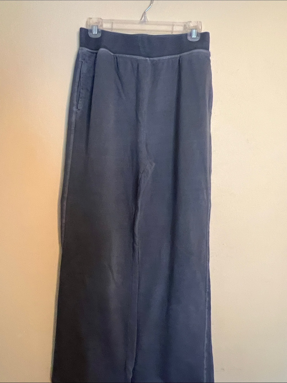 Zenana Outfitters Wide Leg Pants in olive green